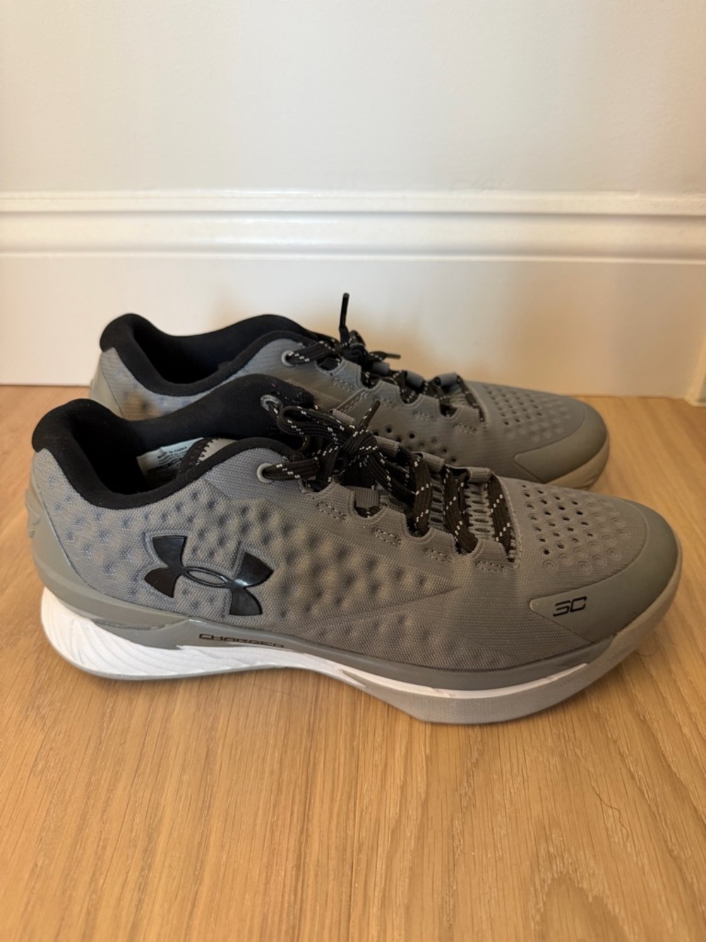 Under Armour Steph Curry Men’s Grey Performance Training Shoes